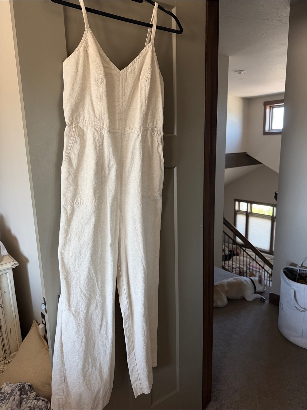 Universal Thread Cream Sleeveless V-Neck Jumpsuit